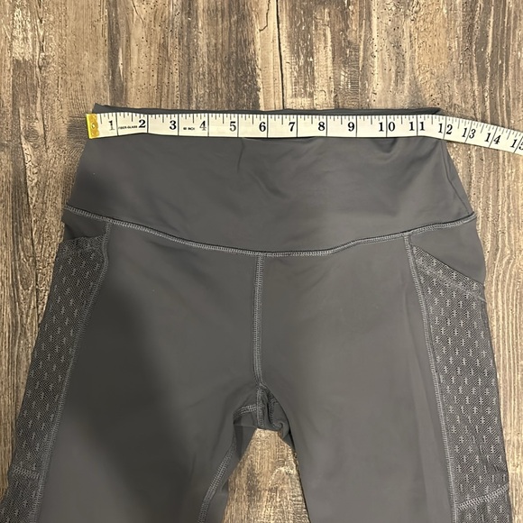 Victoria’s Secret workout leggings - Picture 4 of 5